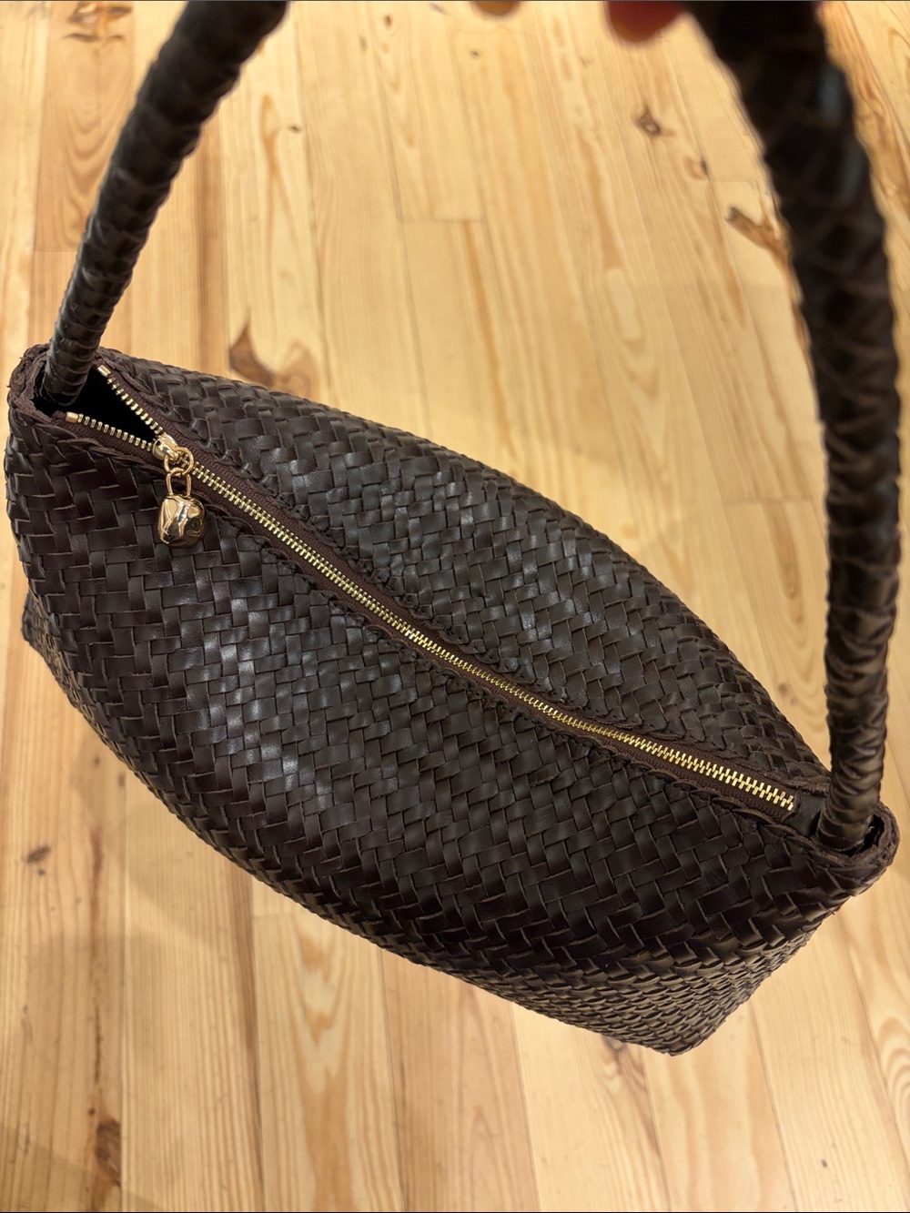 Madewell The Signature Woven Zip Top Shoulder Bag color coffee bean